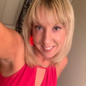 Meet your Posher, Noelle